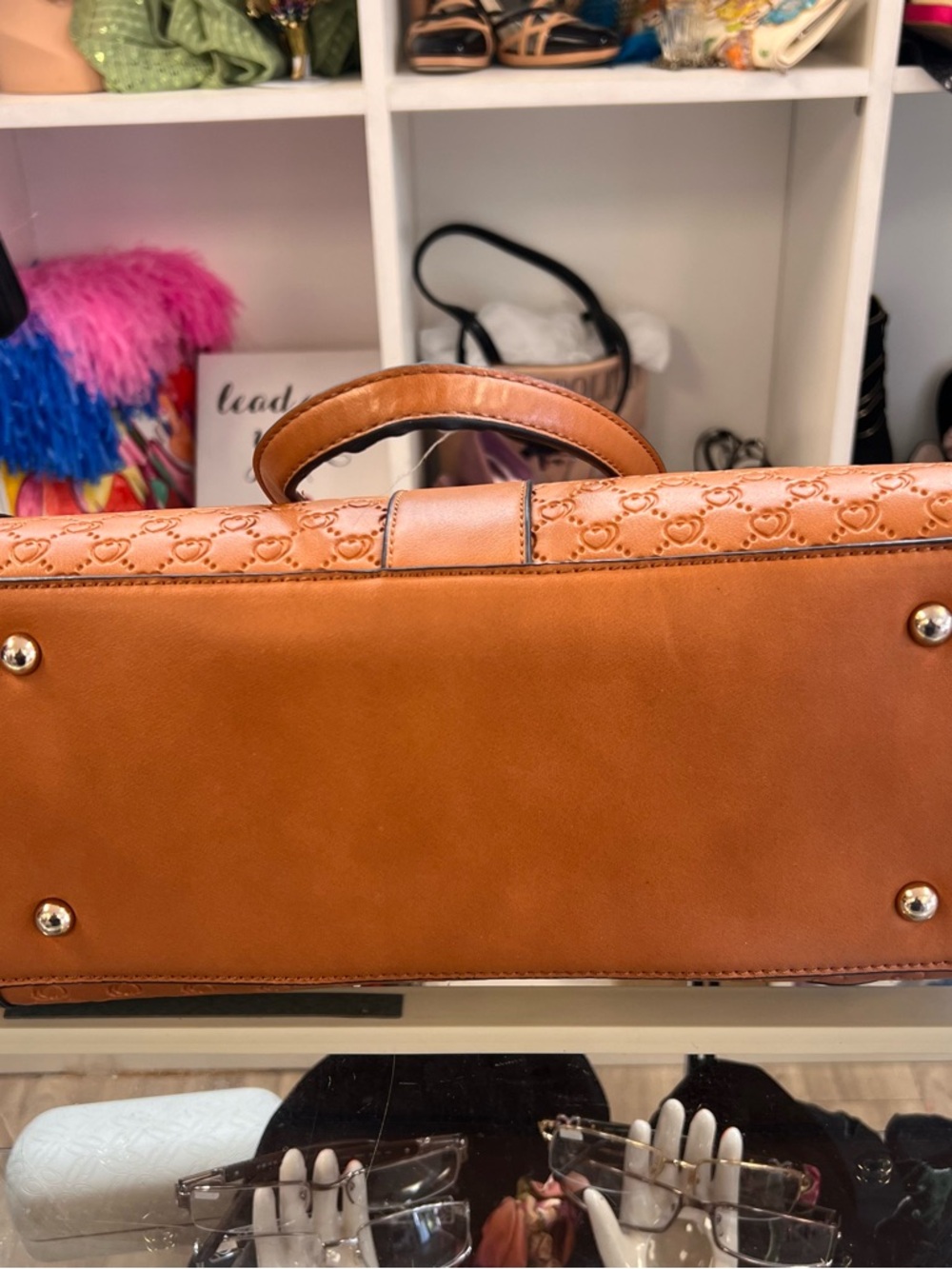 Chic Designer-Inspired Structured Tote - Picture 13 of 13